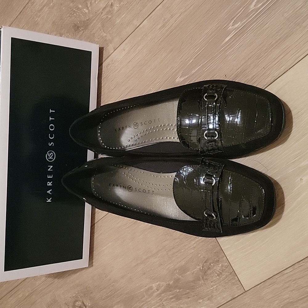 Karen Scott Loafers Size 9